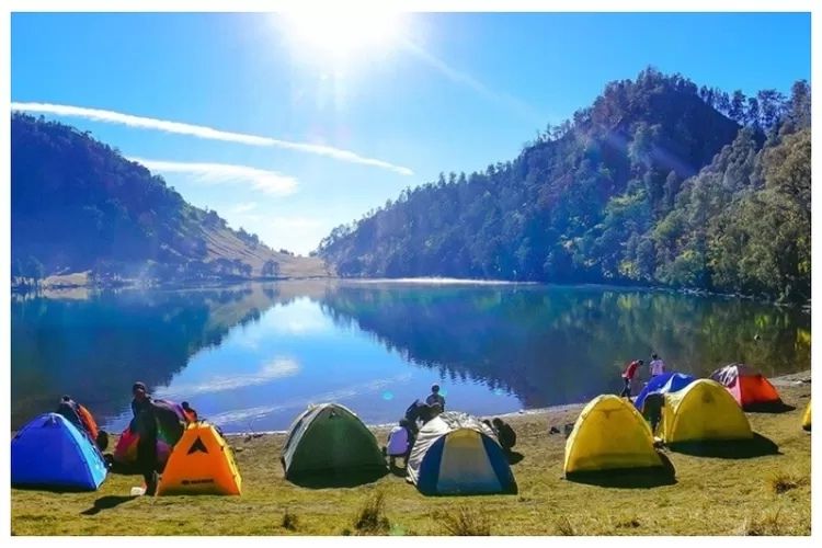 Pesona Alam Tersembunyi Danau Toba Mini di Pegunungan Bromo, Indonesia